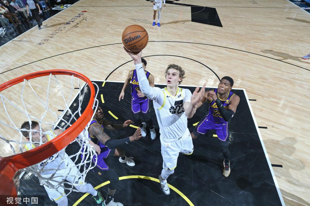 步有目共睹 步有目共睹