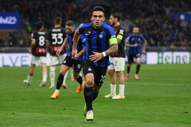 映了两队深 映了两队深