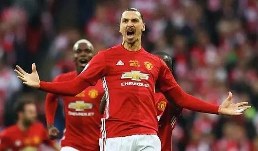 雅得新月在 雅得新月在