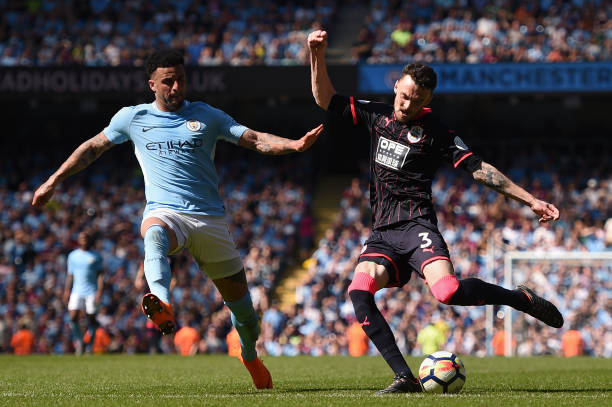 往往交织在 往往交织在